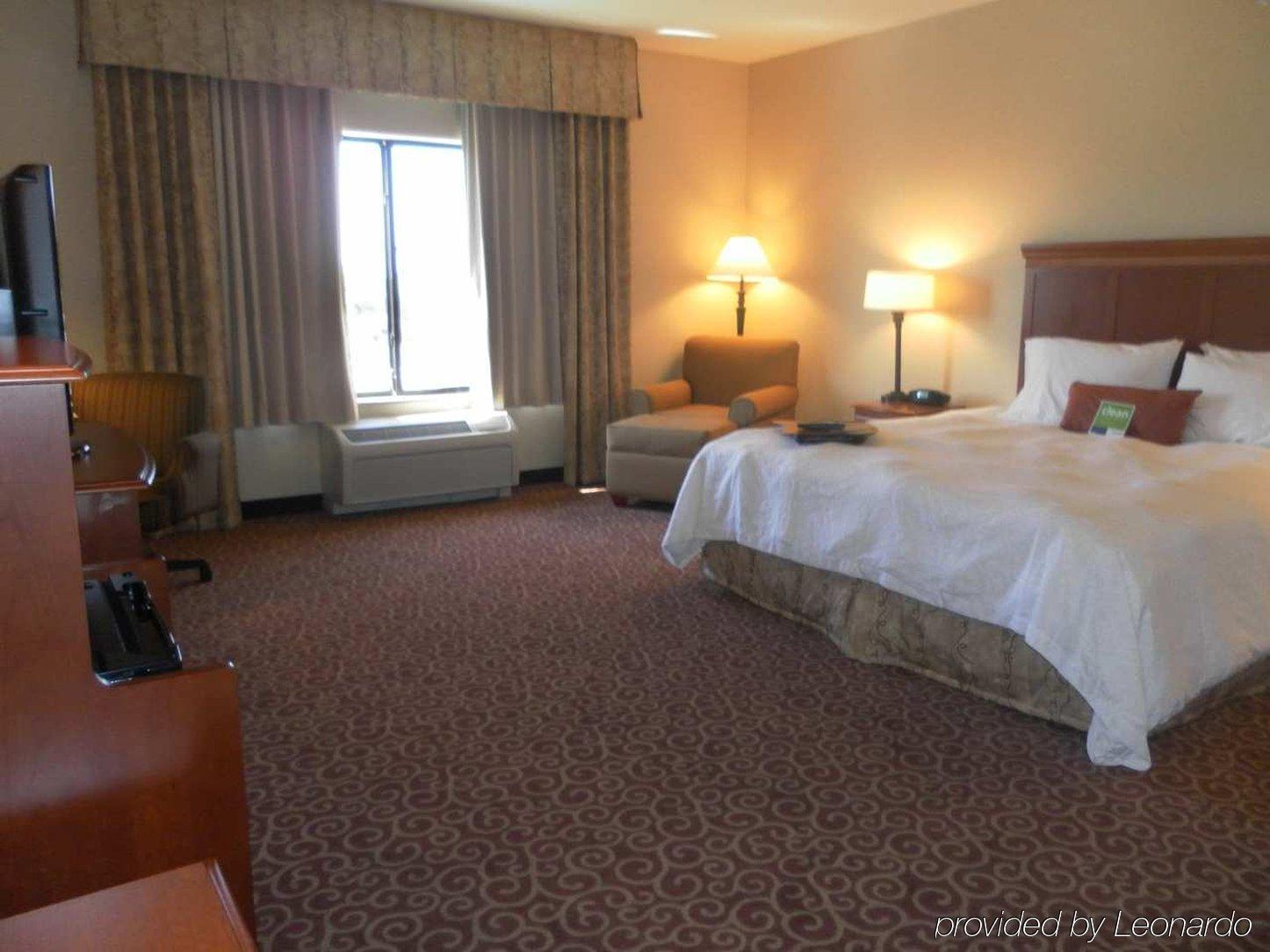 Hampton Inn & Suites By Hilton Hemet Menifee Murrieta Номер фото